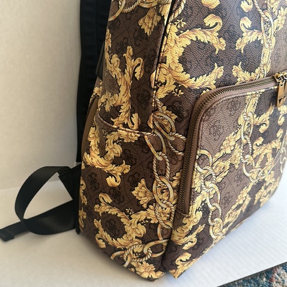 New GUESS Backpack - Picture 2 of 14